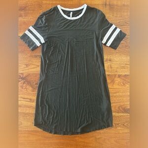 Z Supply Athletic Stripe Ringer Tee Shirt Dress.  Size Small. Dark Green